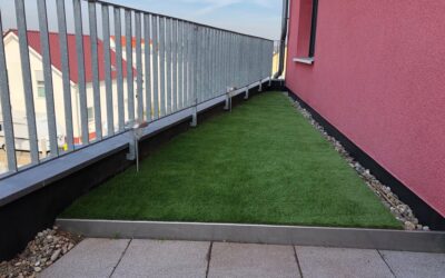 Welche Kunstrasen-Lösung hält auf einem Balkon in der Mietwohnung, wenn ich nicht bohren und nicht vollflächig kleben darf?