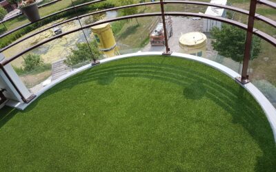 Kunstrasen auf der Dachterrasse: Gewicht, Untergrund und Windschutz einfach erklärt